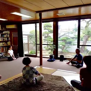 Roundabout Homestay Toyonaka